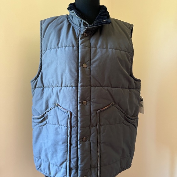**OLD NAVY* Men's Gray Puffy Sleeveless Vest NWT Size Medium NWT - Picture 1 of 8